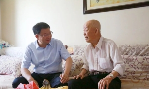 新疆兵团第十一建工师政委 冷畅勤