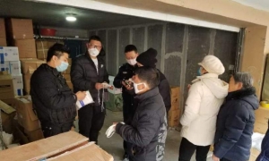 新疆乌鲁木齐：冷先生的“热心肠”