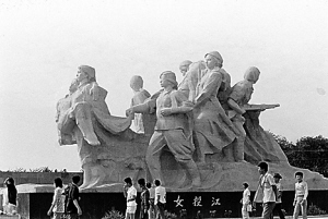 冷云-八女投江 抗日女英烈